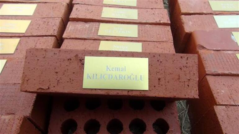 CHP lideri Kılıçdaroğlunun tuğlaya yapışacak plakete soyadı yanlış yazıldı