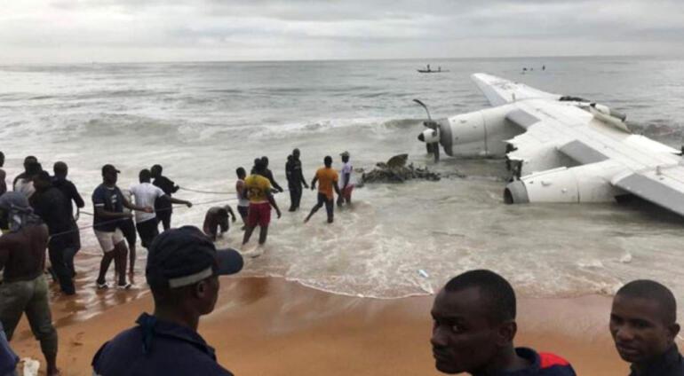Fildişi Sahiline uçak düştü