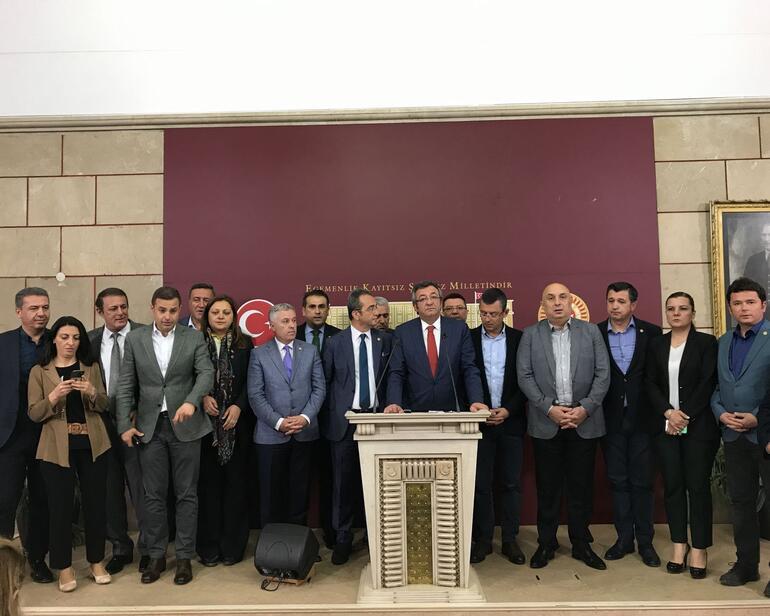 SON DAKİKA 15 CHPli milletvekili İYİ Partiye geçti... CHPden ilk açıklama