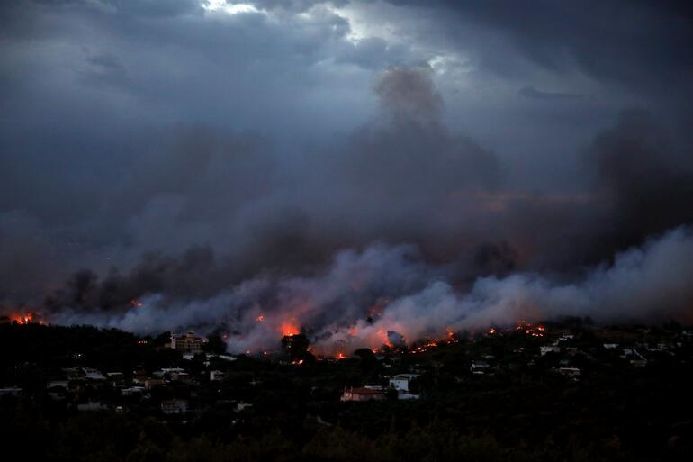 Yunanistanda yangın felaketi Çok sayıda ölü
