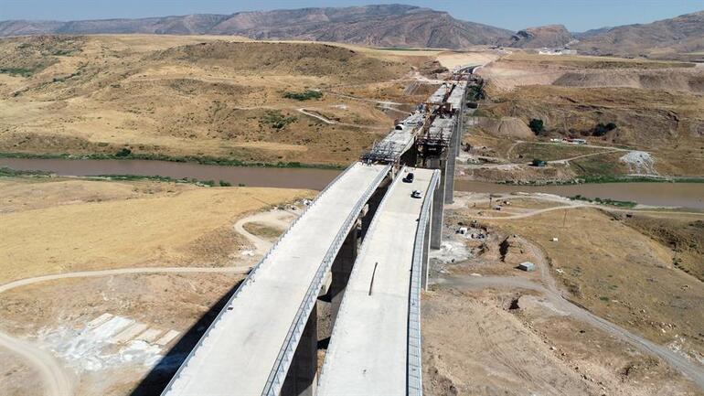 Hasankeyf-2 Köprüsü'nde son 30 metre