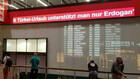 Viyana Havalimanı’nda Türklerden büyük tepki çeken yazı kaldırıldı