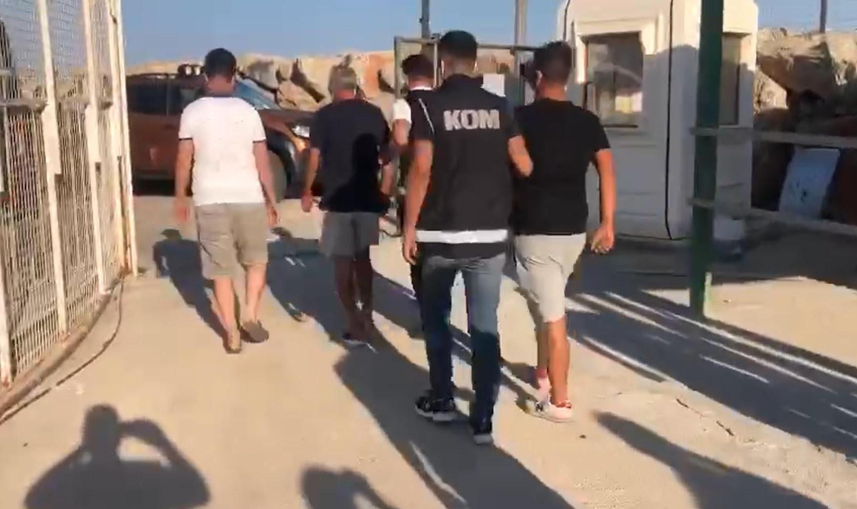 Muğla'da FETÖ operasyonu: 7'si eski emniyet müdürü 12 kişi gözaltına alındı