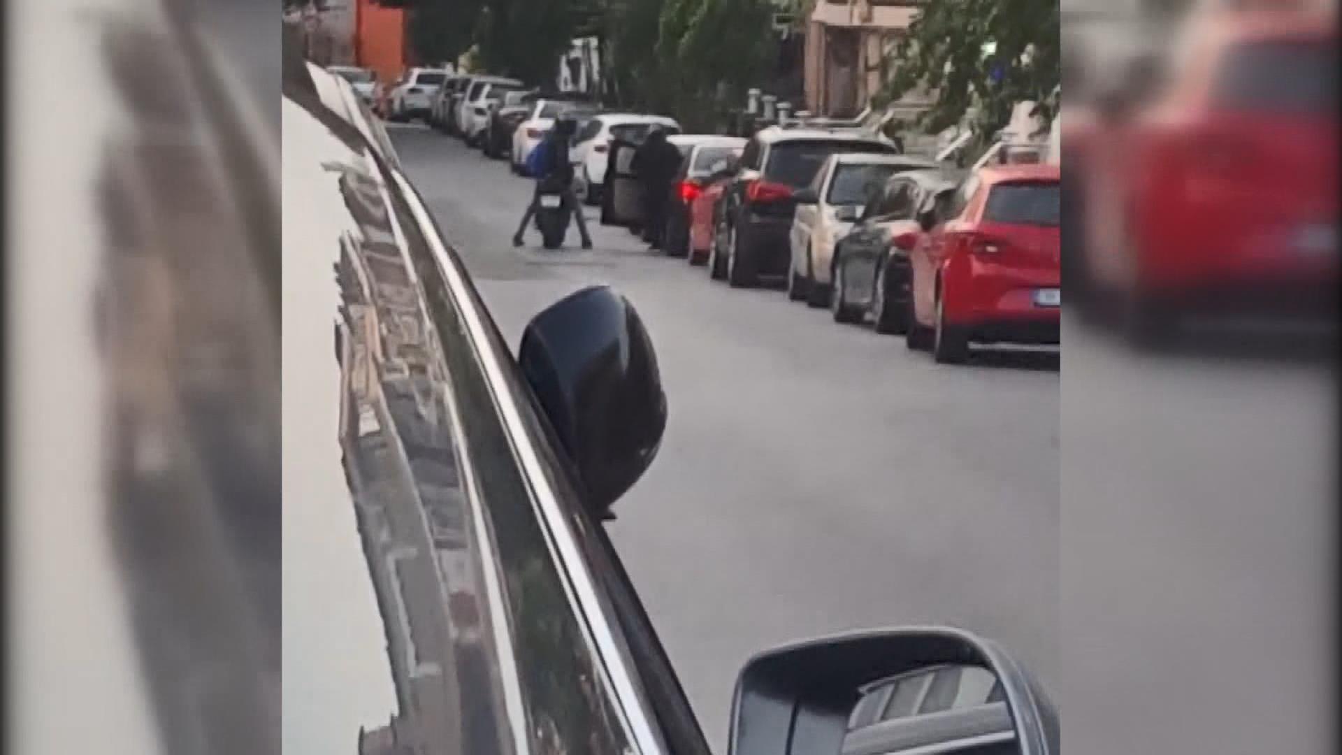 Bakırköy'de otomobilden 'pes' dedirten hırsızlık