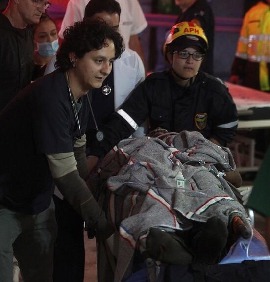 SON DAKİKA: Kolombiyada düşen uçağın enkazından şok görüntüler