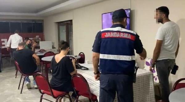 İzmir'de 'kumar' operasyonu! 30 kişiye ceza yağdı