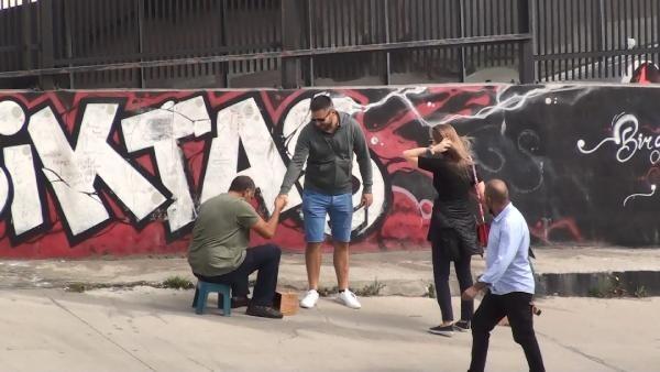 Son dakika: İstanbul'da turistlere fırçalı tuzak! Böyle görüntülendi: Şikayetler giderek artıyor