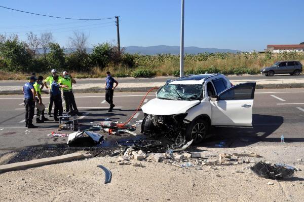 Tekirdağ'da feci kaza: Eşi ve 2 kızı hayatını kaybetti, sürücünün durumu ağır