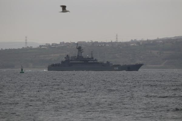 Çanakkale Boğazı'nda Rus savaş gemisi hareketliliği! Dikkat çeken görüntü