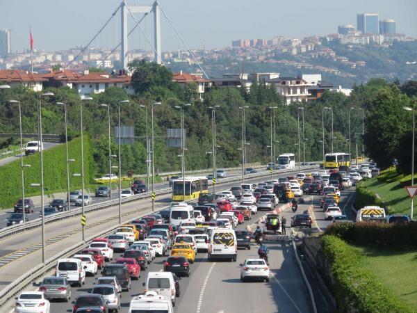 Son dakika: İstanbul'da kısıtlamasız ilk cumartesi yoğunluğu! Akın ettiler