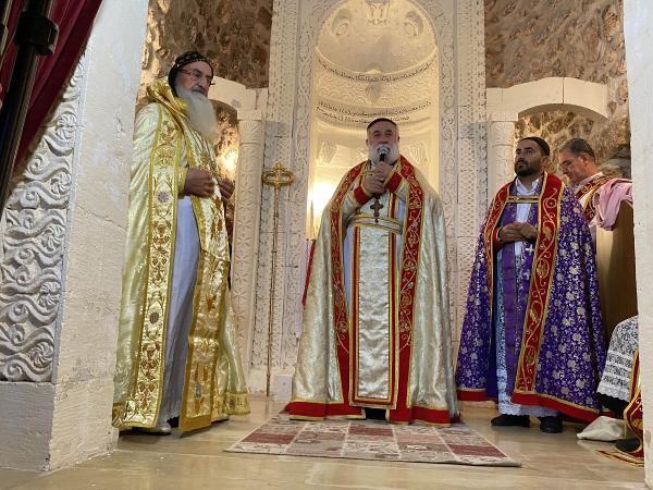 Midyat'ta Süryani cemaatinden 30 yıl sonra papaz töreni