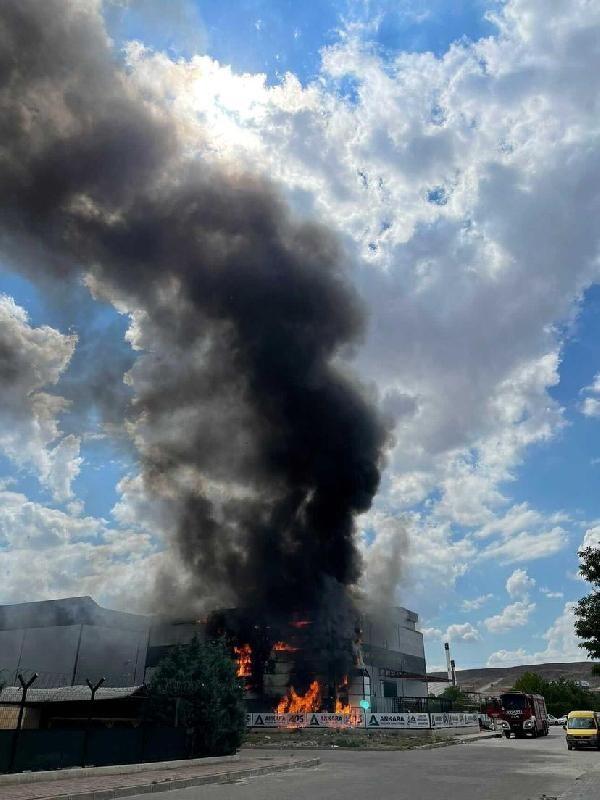 Ankara'da fabrika yangını! Dumanlar gökyüzü kapladı