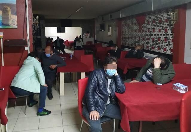 Kırmızı listedeki Konya'da daha önce mühürlenen mekana baskın: 23 kişiye 144 bin lira ceza