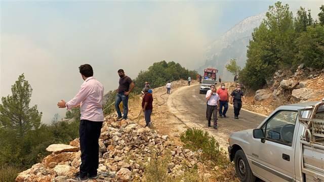 Son dakika... Antalya'nın Akseki ilçesindeki yangın sürüyor