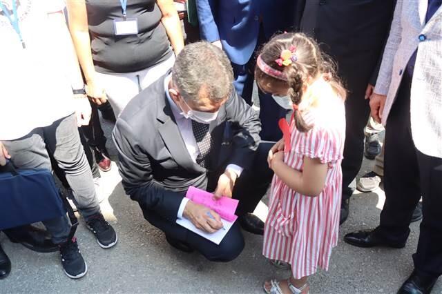 Milli Eğitim Bakanı Ziya Selçuk'tan okulların açılmasıyla ilgili önemli açıklama