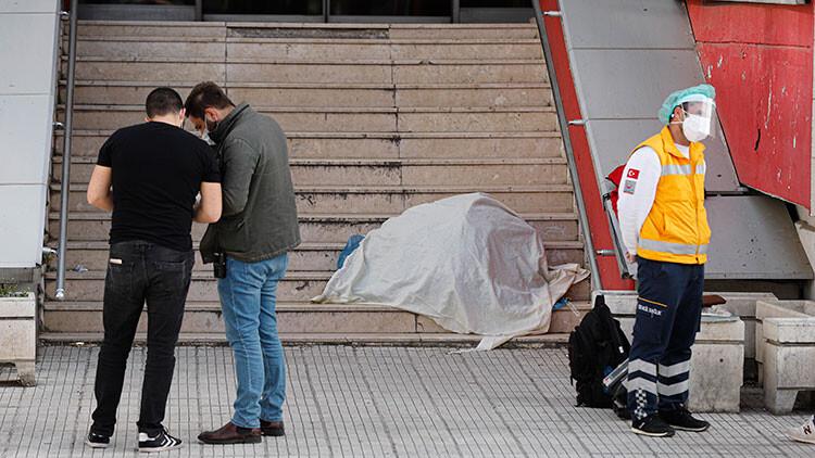 Ankara'da bir kişi çarşının merdivenlerinde ölü bulundu