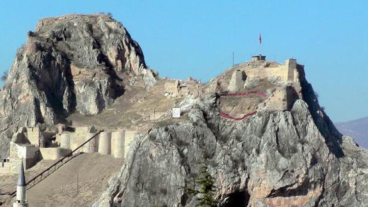 'Kont Drakula'nın esir tutulduğu tarihi Tokat Kalesi'ne restorasyon 