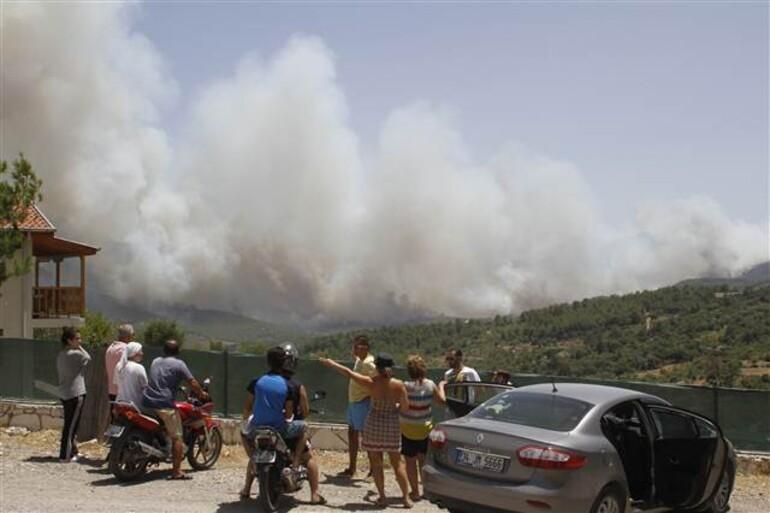 Son dakika haberleri: Antalya'da tatil cenneti alev alev..Olimpos tahliye ediliyor
