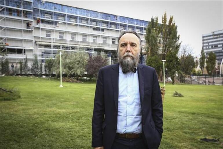 AK Parti grubunda dikkat çeken isim: Alexandr Dugin