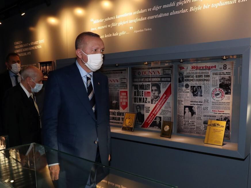 Cumhurbaşkanı Erdoğan, Lefkoşa'da Alparslan Türkeş'in doğduğu müze eve ziyarette bulundu